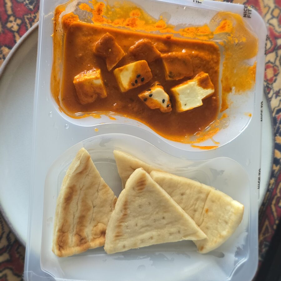 Paneer tikka masala z pitą